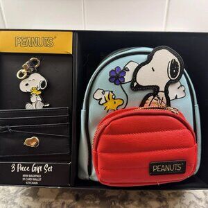 BioWorld Snoopy Woodstock Dog House Backpack Set NIB